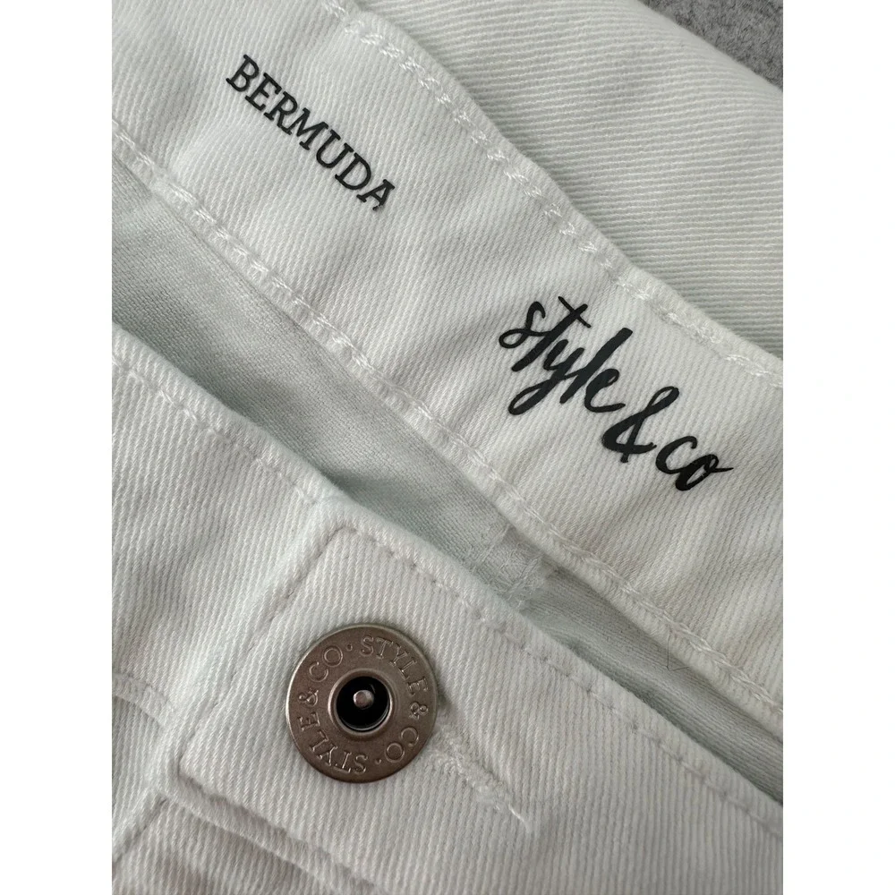 Style & Co. Bermuda Shorts White Denim Cuffed High Rise 5-Pocket Women's 22W